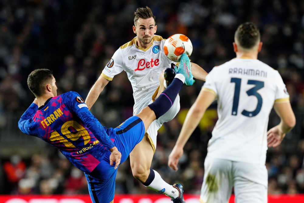 哥伦比亚横扫那不勒斯，费兰·托雷斯高光表现