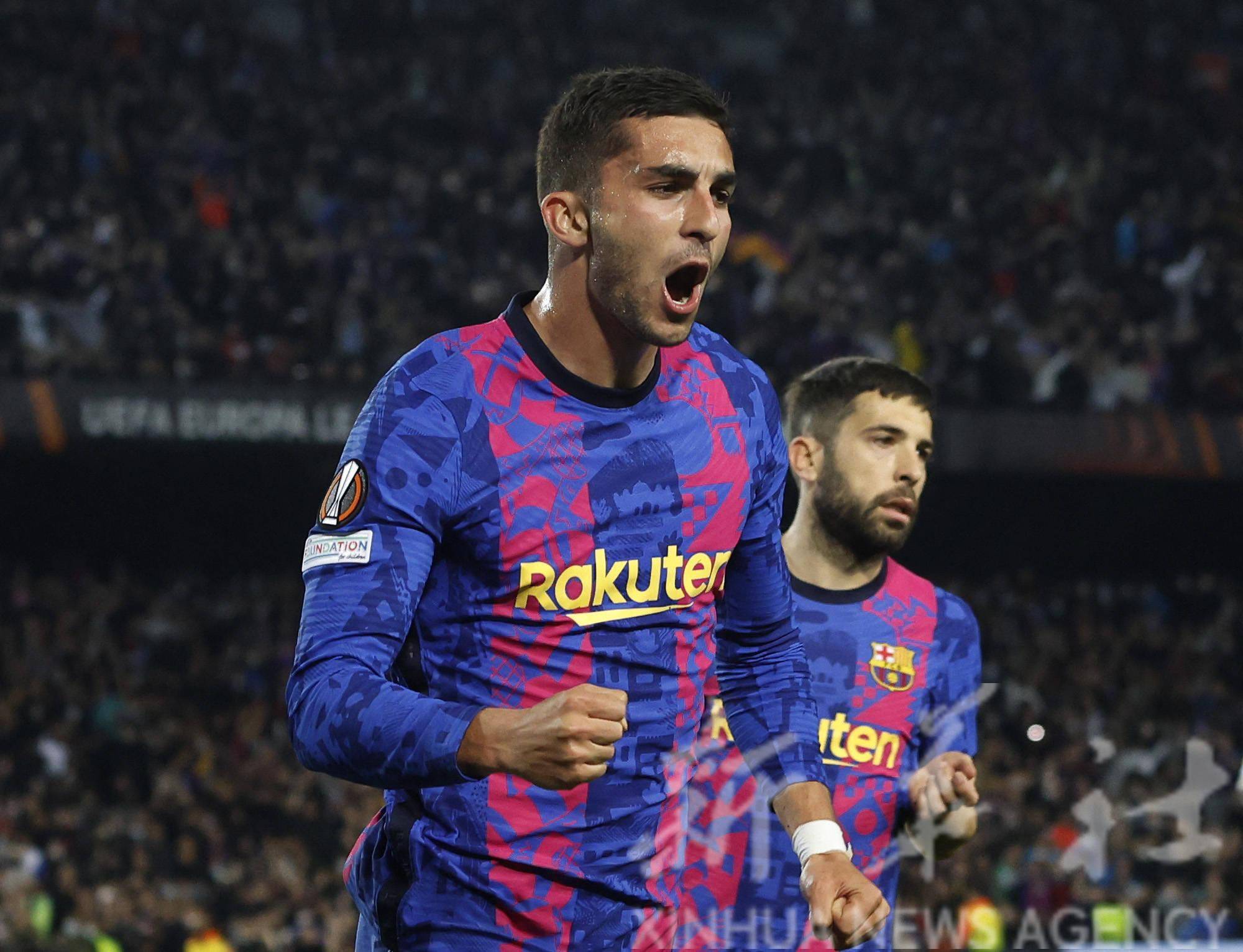 哥伦比亚横扫那不勒斯，费兰·托雷斯高光表现