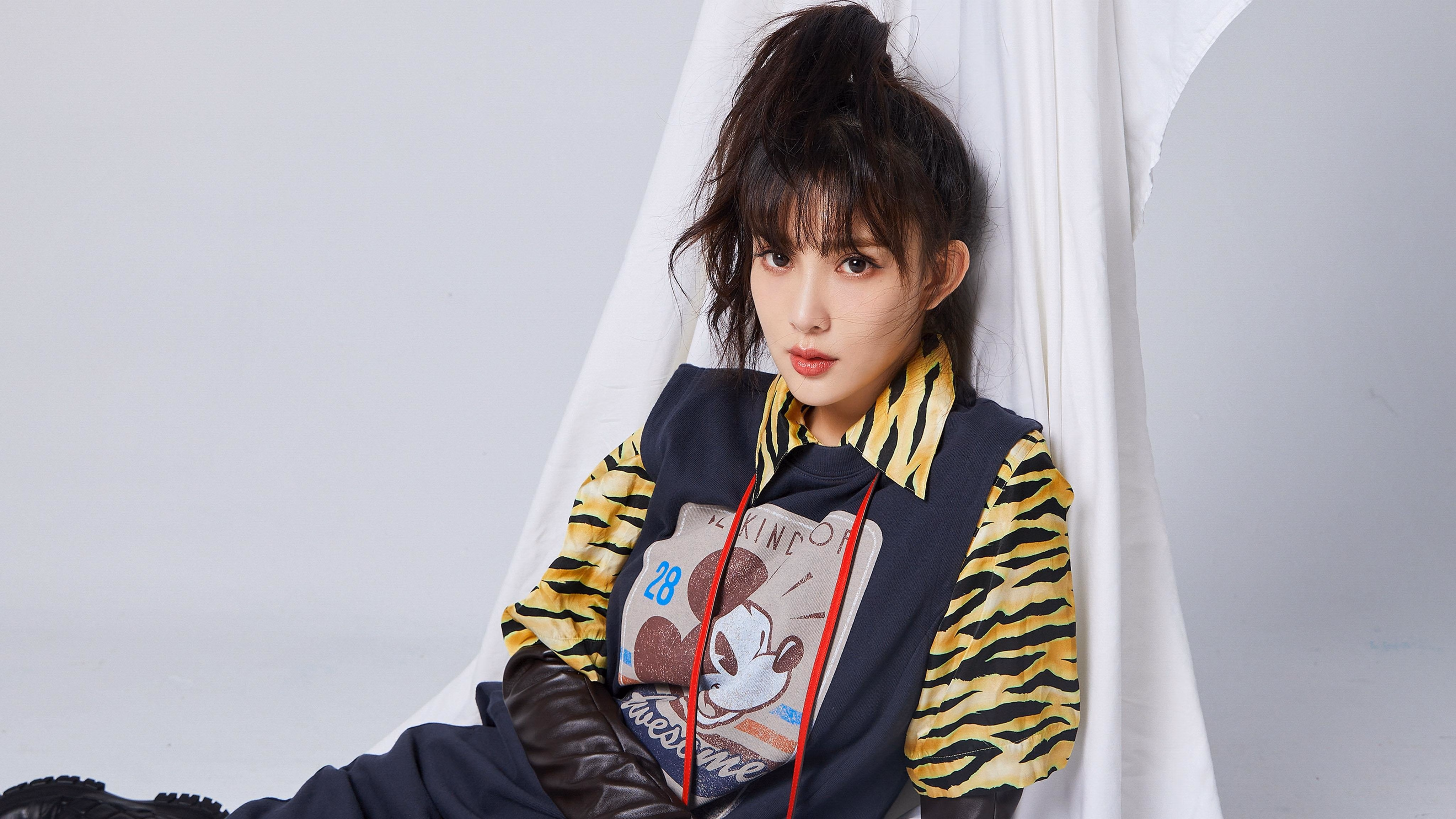 爱游戏tv-皮亚斯特里领军威廉姆斯车队惊险逆袭，力压红牛二队夺关键胜利