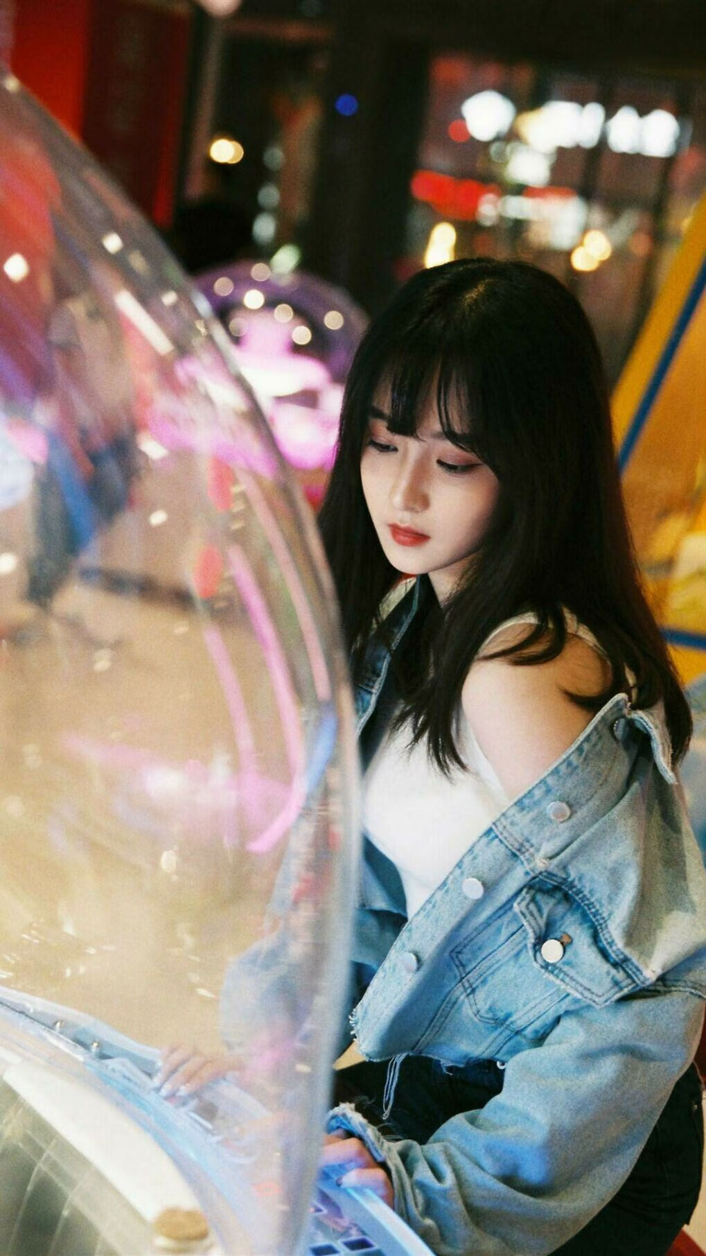 羽球史诗对决，印尼队绝境翻盘，陈雨菲制胜分点燃全场