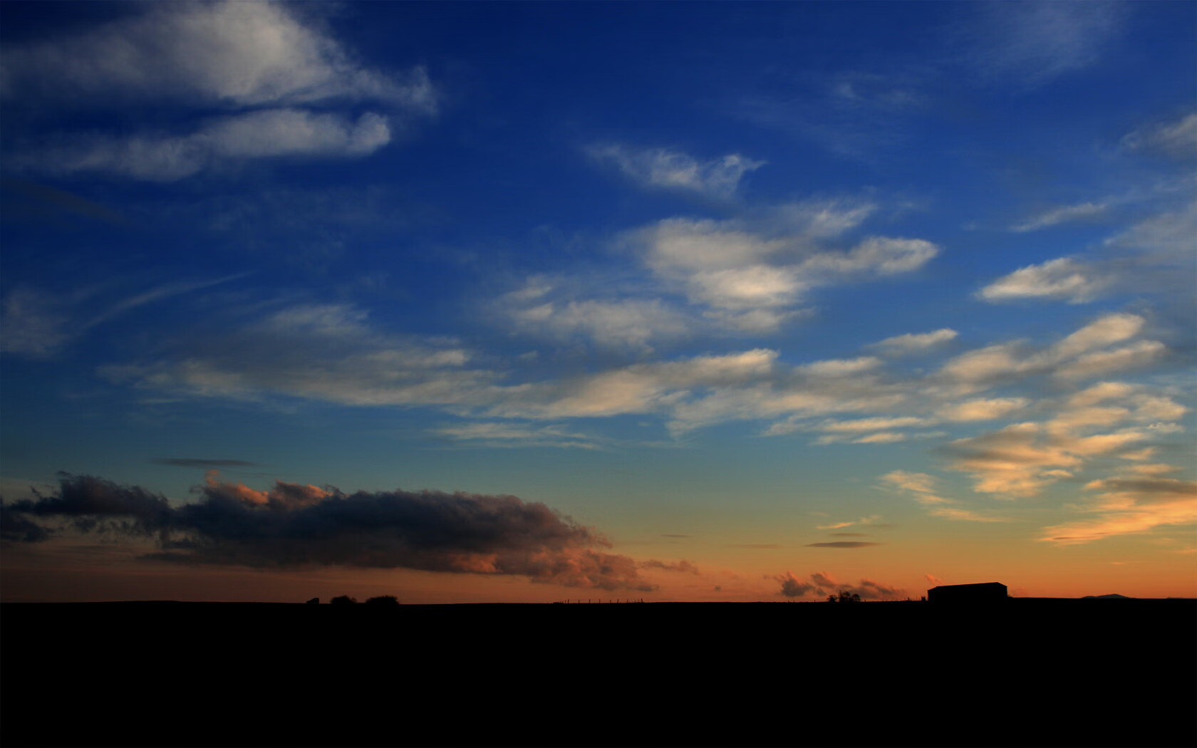 平行宇宙的轰鸣，当鹈鹕的得分浪潮席卷广厦，东契奇正劈开另一片天空