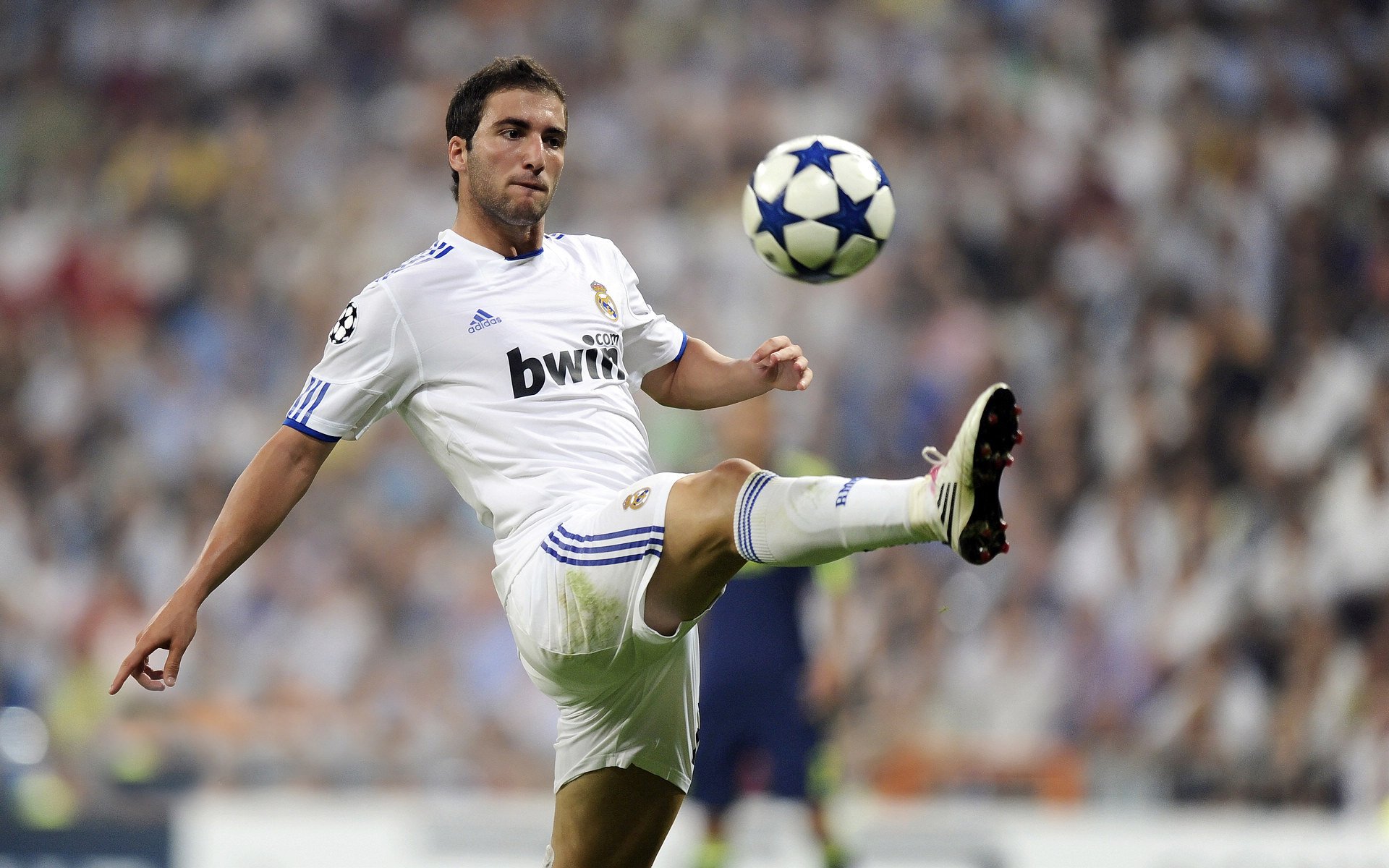 永恒之城与北欧风暴，当苏亚雷斯化身现代角斗士，挪威海盗梦碎罗马