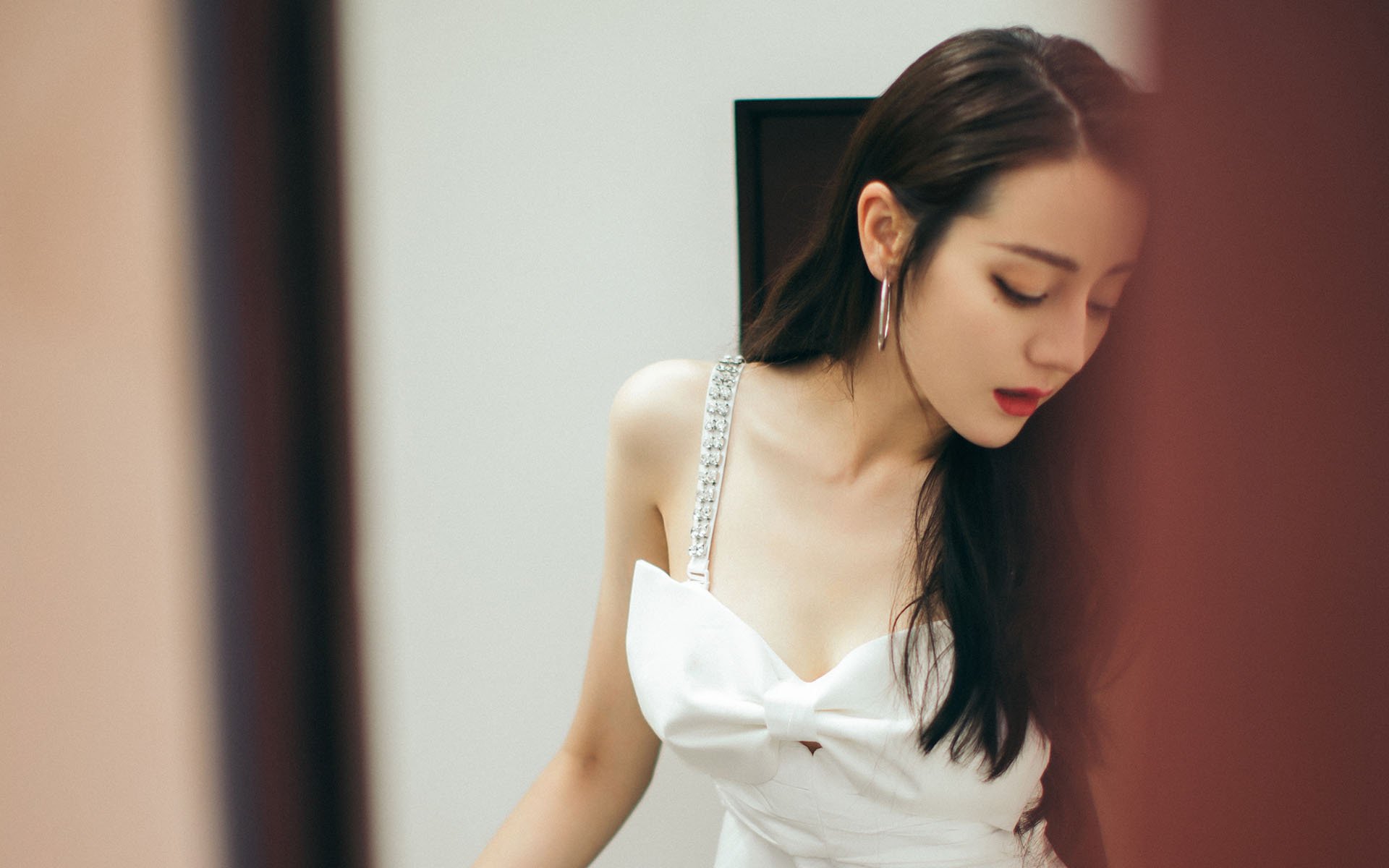 双重绝杀夜，当伯纳乌的补时悬念，撞上多伦多的终场蜂鸣