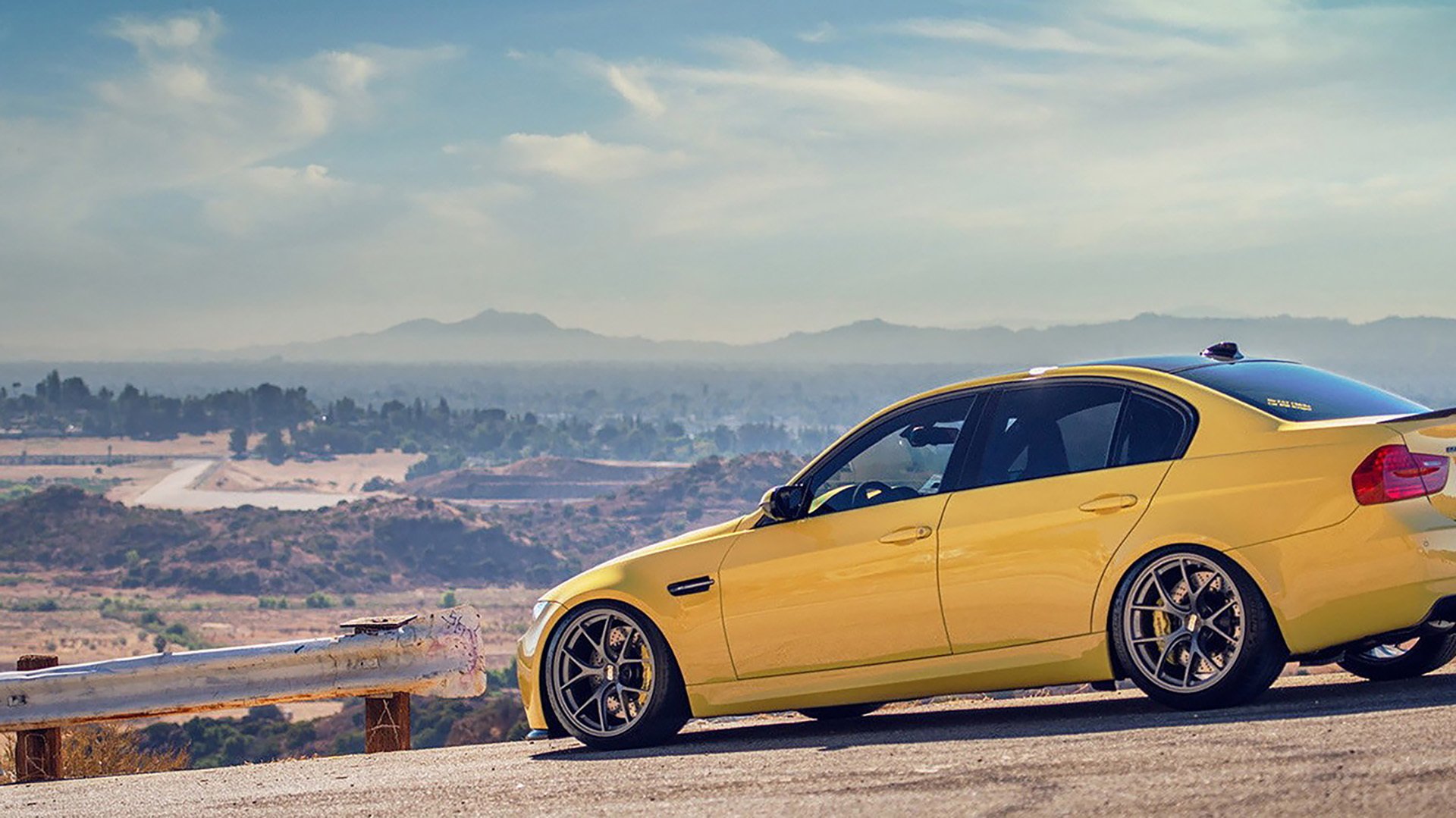 爱游戏体育-莱万闪光如星，尤文沉稳如夜，足球场上的两种胜利哲学