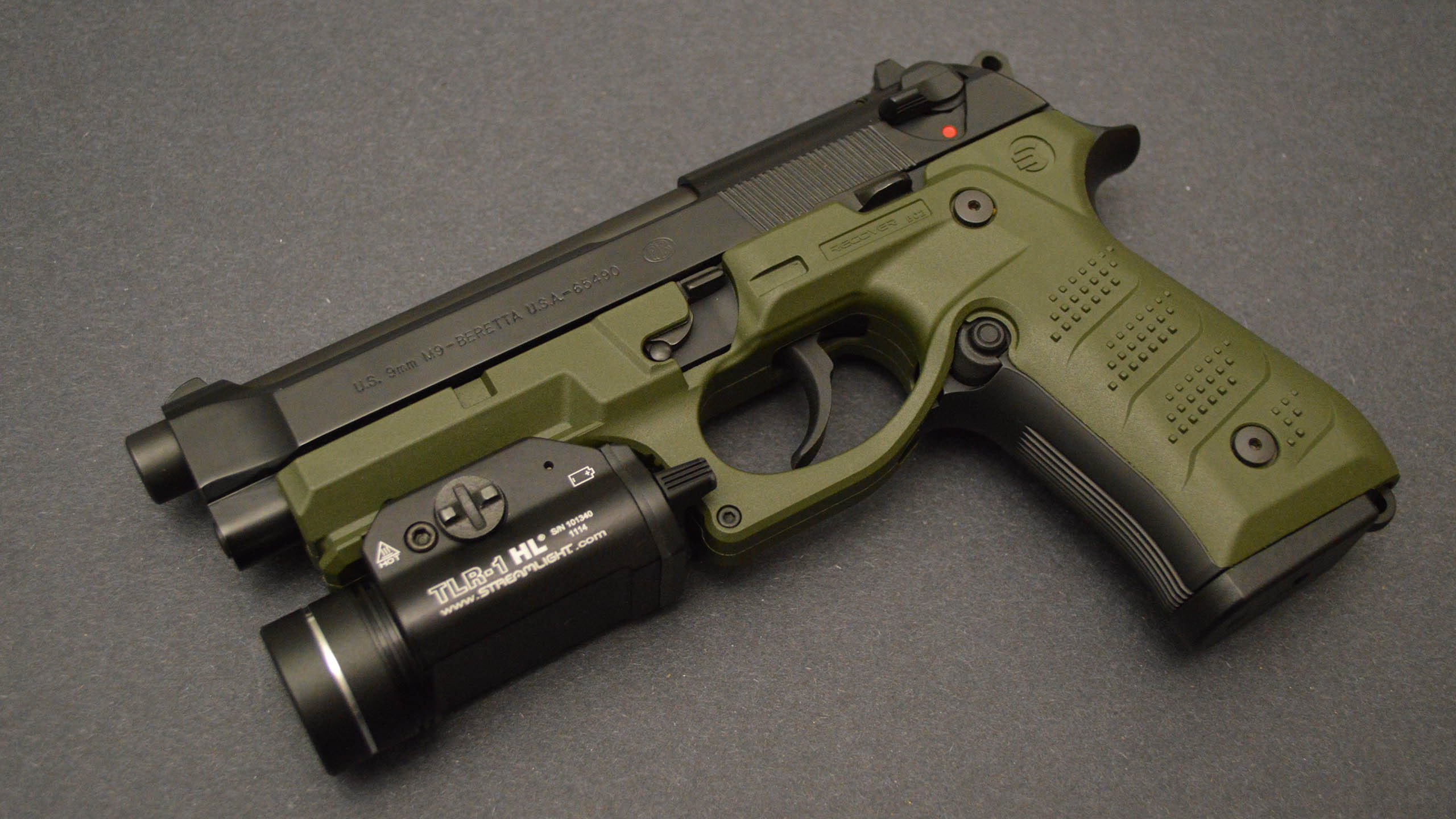 当布克身披雄鹿战袍，一场超越名字的传奇对决