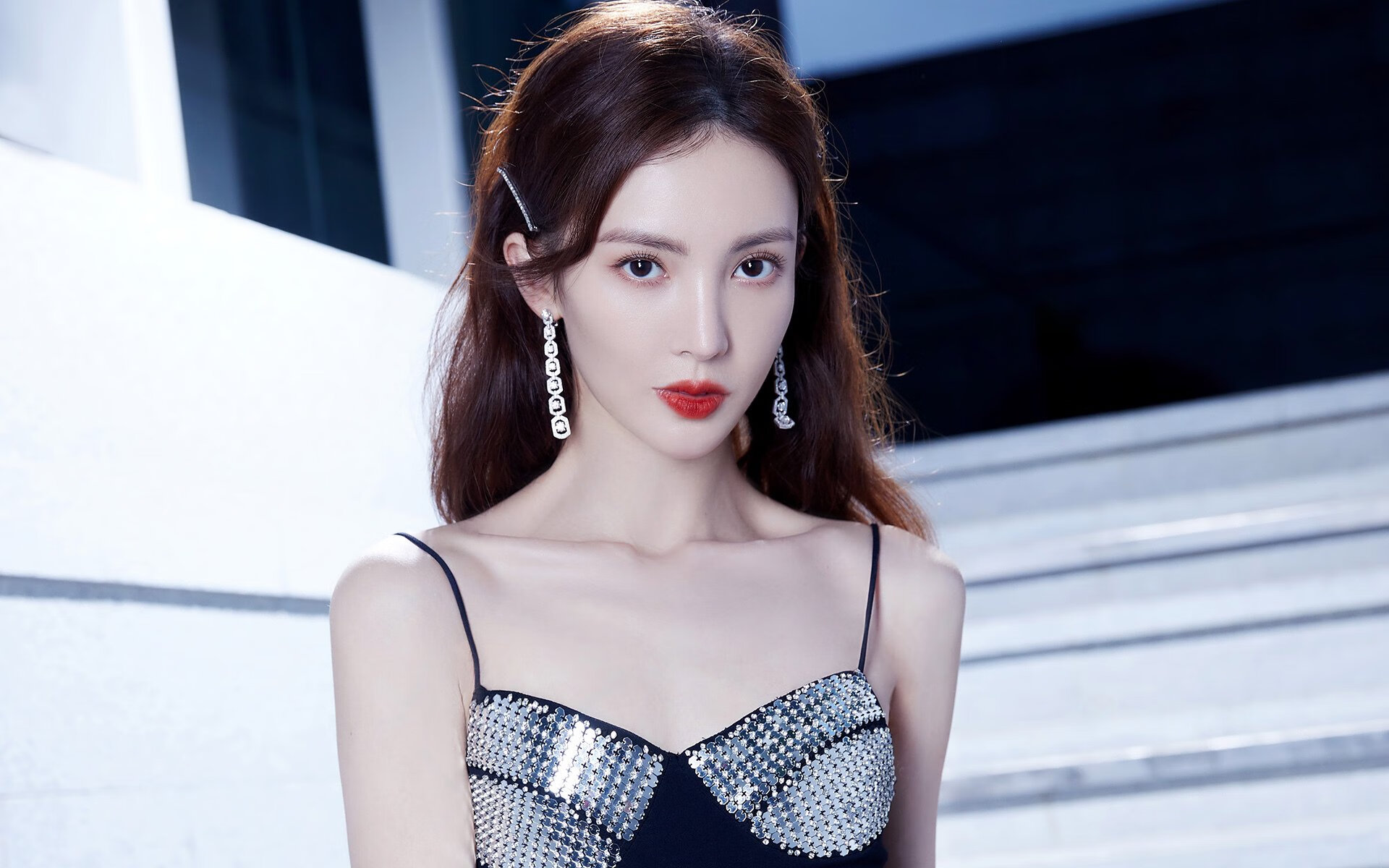 唯一的真神与隐没的英雄，当尤文轻取伊朗，拉亚在美加墨接管比赛